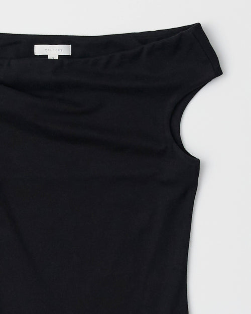 The Black Kris Top